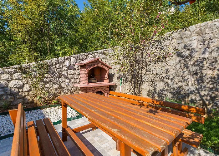 Апартаменты Modernes Studio-apartment Nur 650 Meter Zum Mit Grill, Fitnessraum, Meerblick